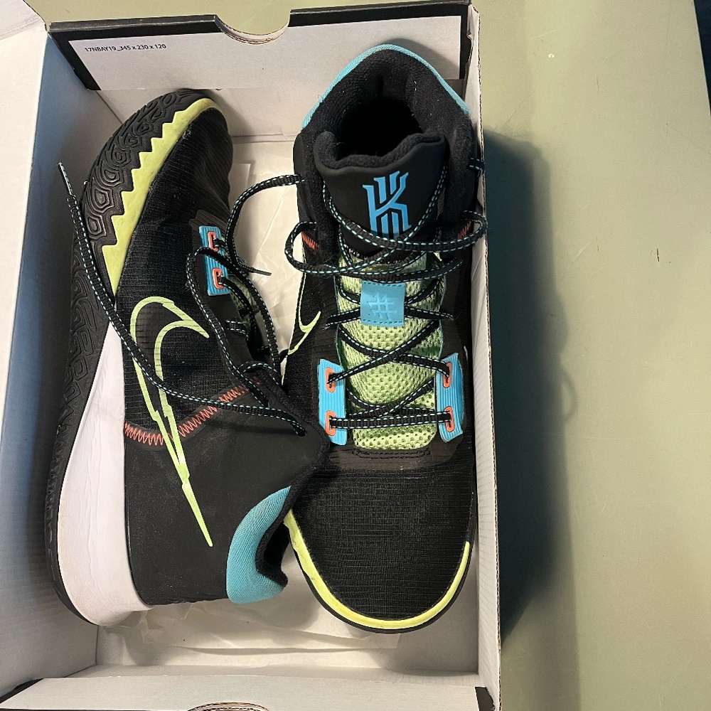 Nike: Kyrie Flytrap IV Black/Lime Glow Lagoon Pulse Size 11.5 Mens